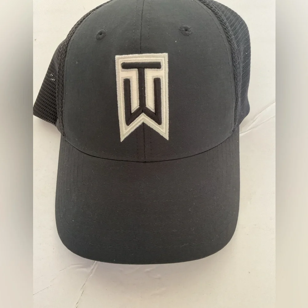 Tiger Woods Nike Golf Black Baseball Hat